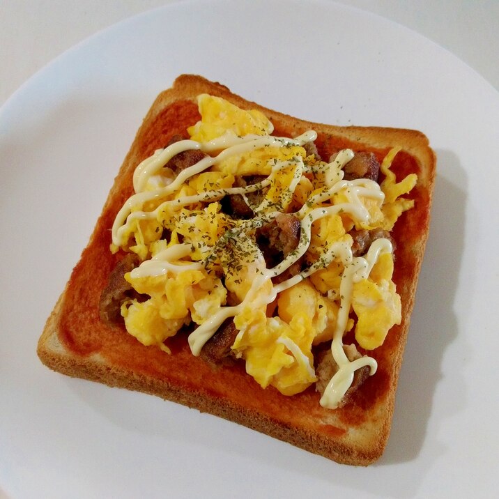 朝食に☆ハンバーグエッグトースト